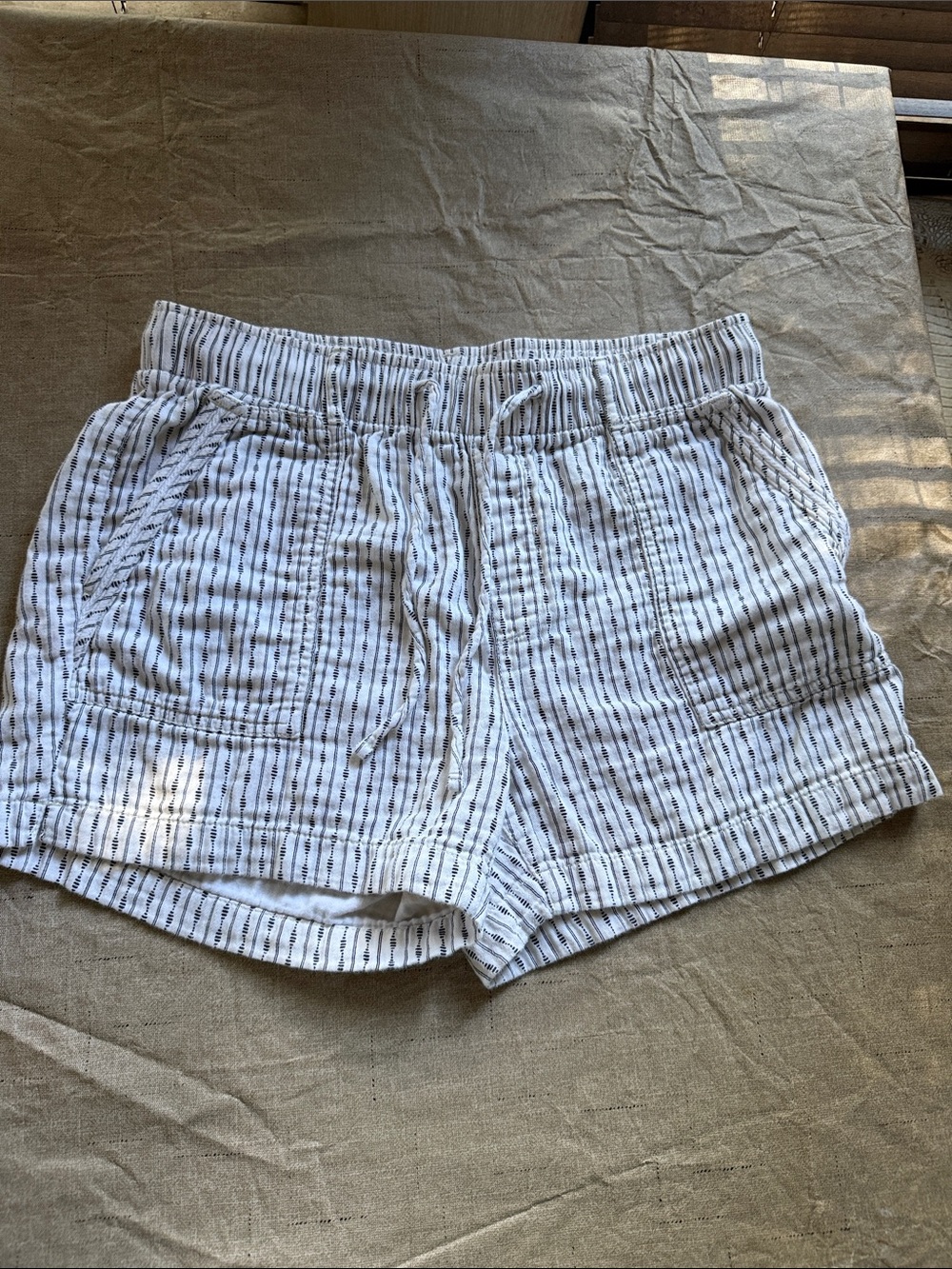Old Navy White Striped Drawstring Athletic Shorts